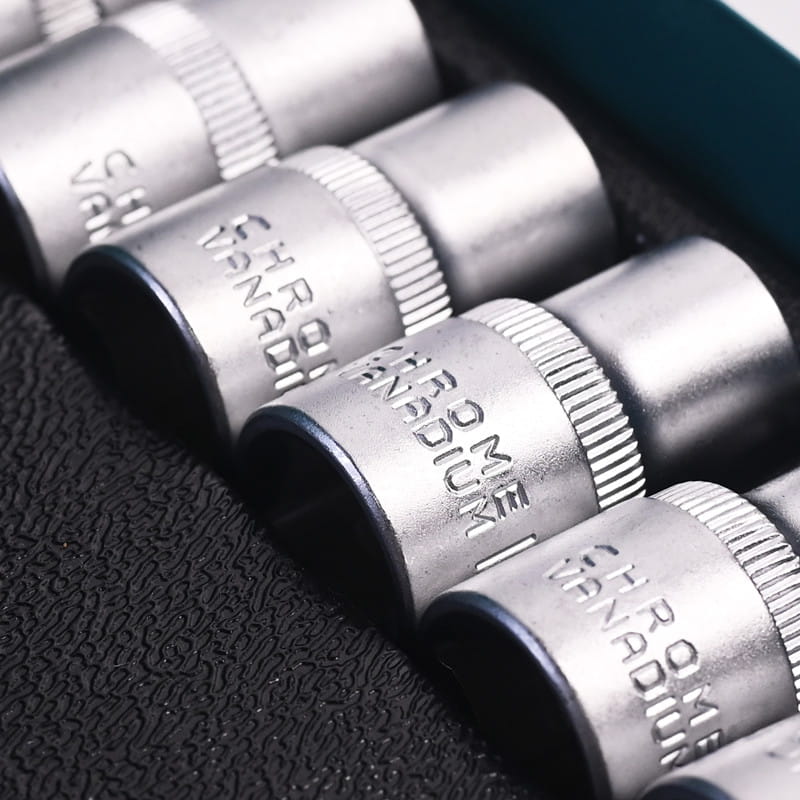 717305 PHIXWELL 24 PARÇA DEMİR KUTU PRİZ TAKIMI